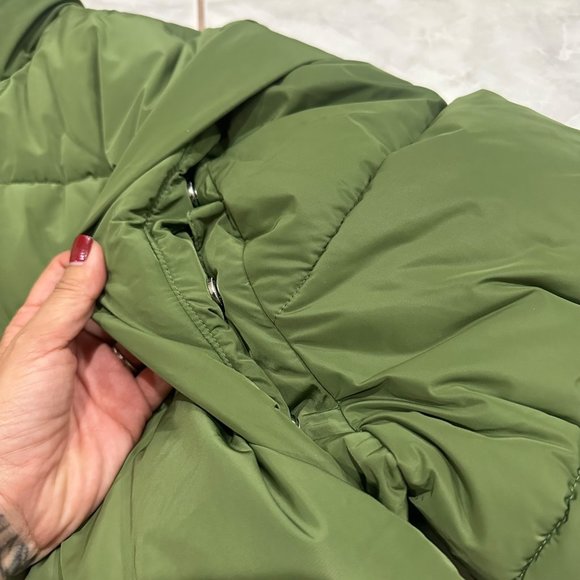 NWT We Wore What Green Puffer Vest Jacket Removable Sleeves Outerwear Womens S - Picture 10 of 12